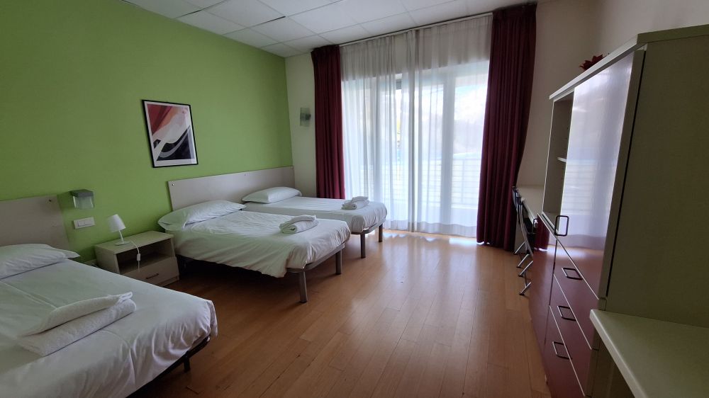 HOTEL LAGO LOSETTA - CAMERA TRIPLA 1 LETTO MATRIMONIALE E 1 LETTO SINGOLO